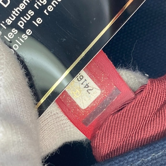 CHANEL Vintage Blue Shoulder Bag - Picture 12 of 15